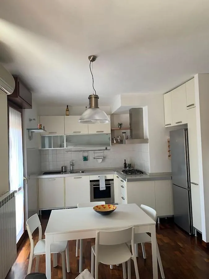 Appartamento Famigliare Milano 아파트