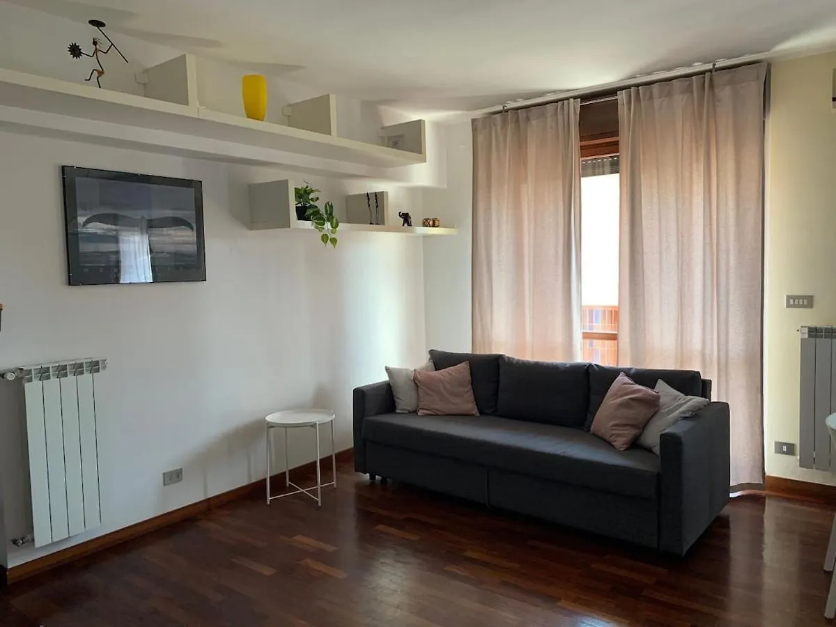 아파트 Appartamento Famigliare Milano